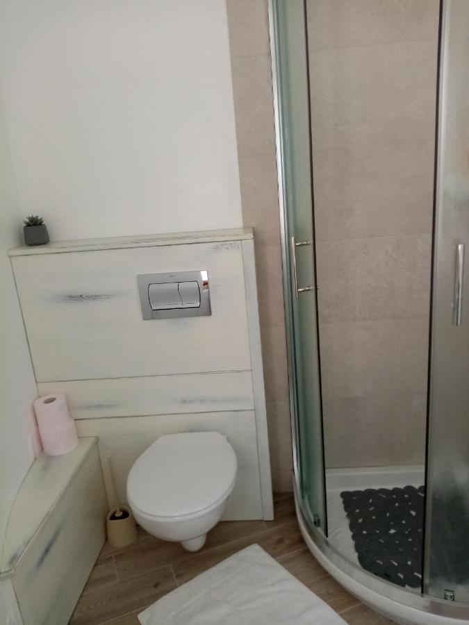 Rooms Serafin Мотовун Екстериор снимка