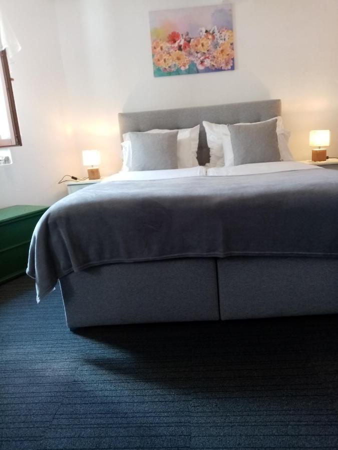 Rooms Serafin Мотовун Екстериор снимка